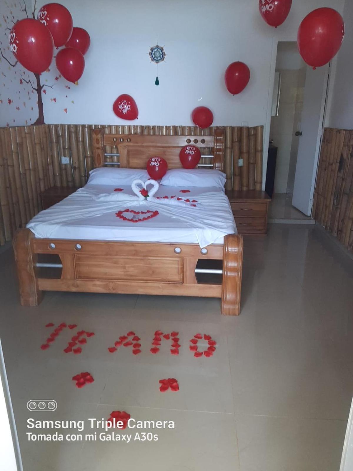 Hostal Hilltop Zapzurro Ngoại thất bức ảnh